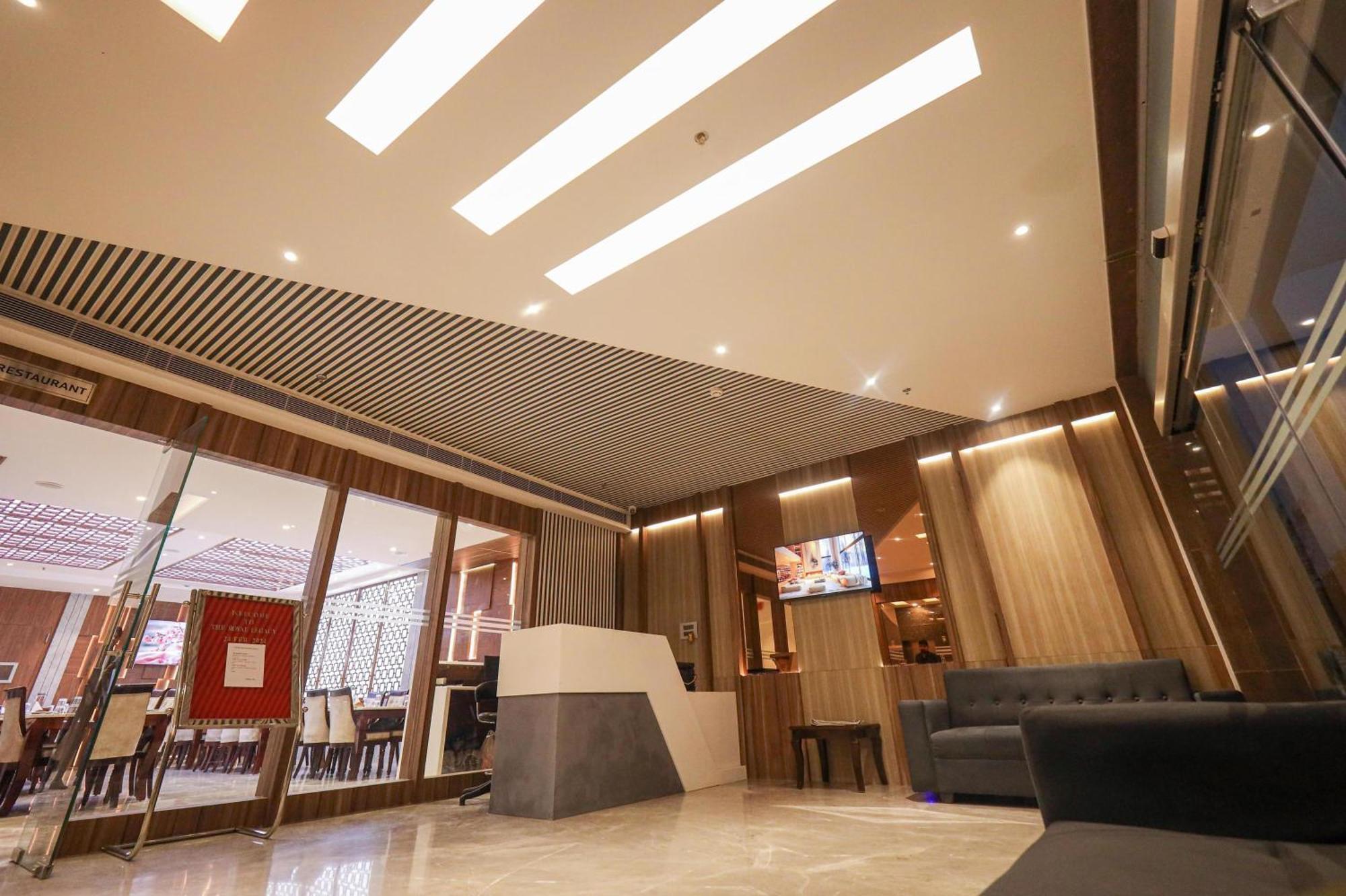 Hotel The Royal Legacy Lucknow Esterno foto