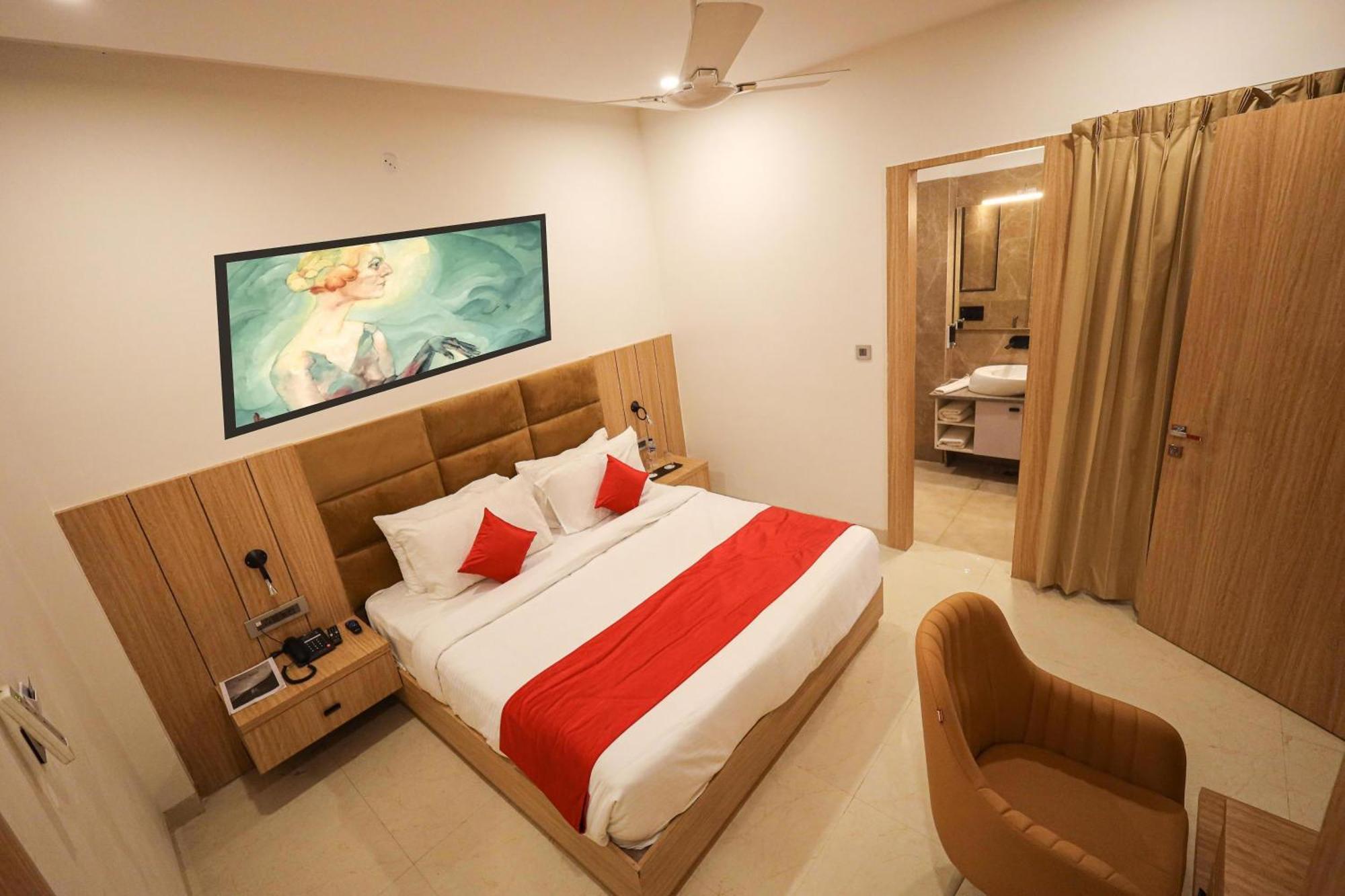 Hotel The Royal Legacy Lucknow Esterno foto