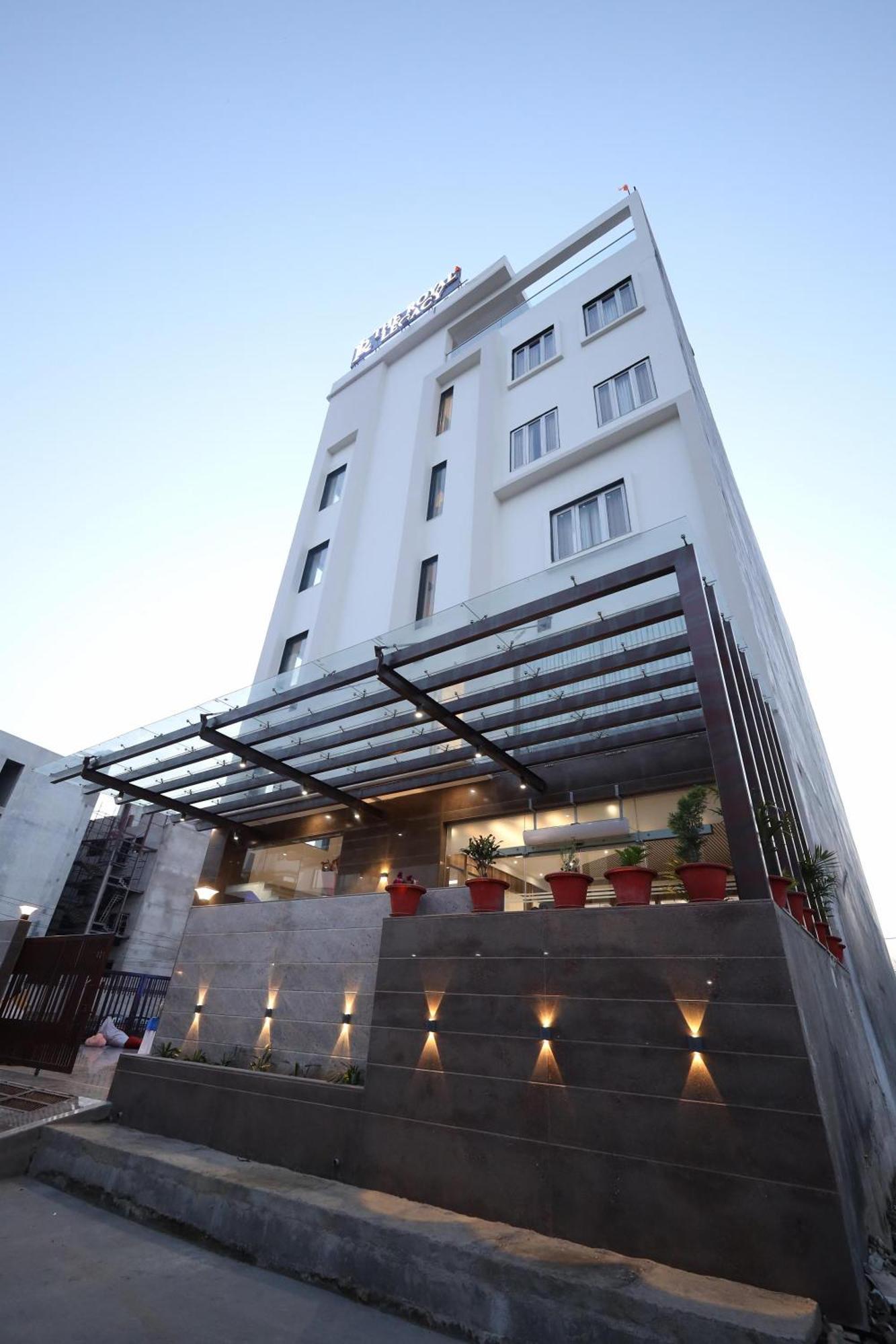 Hotel The Royal Legacy Lucknow Esterno foto