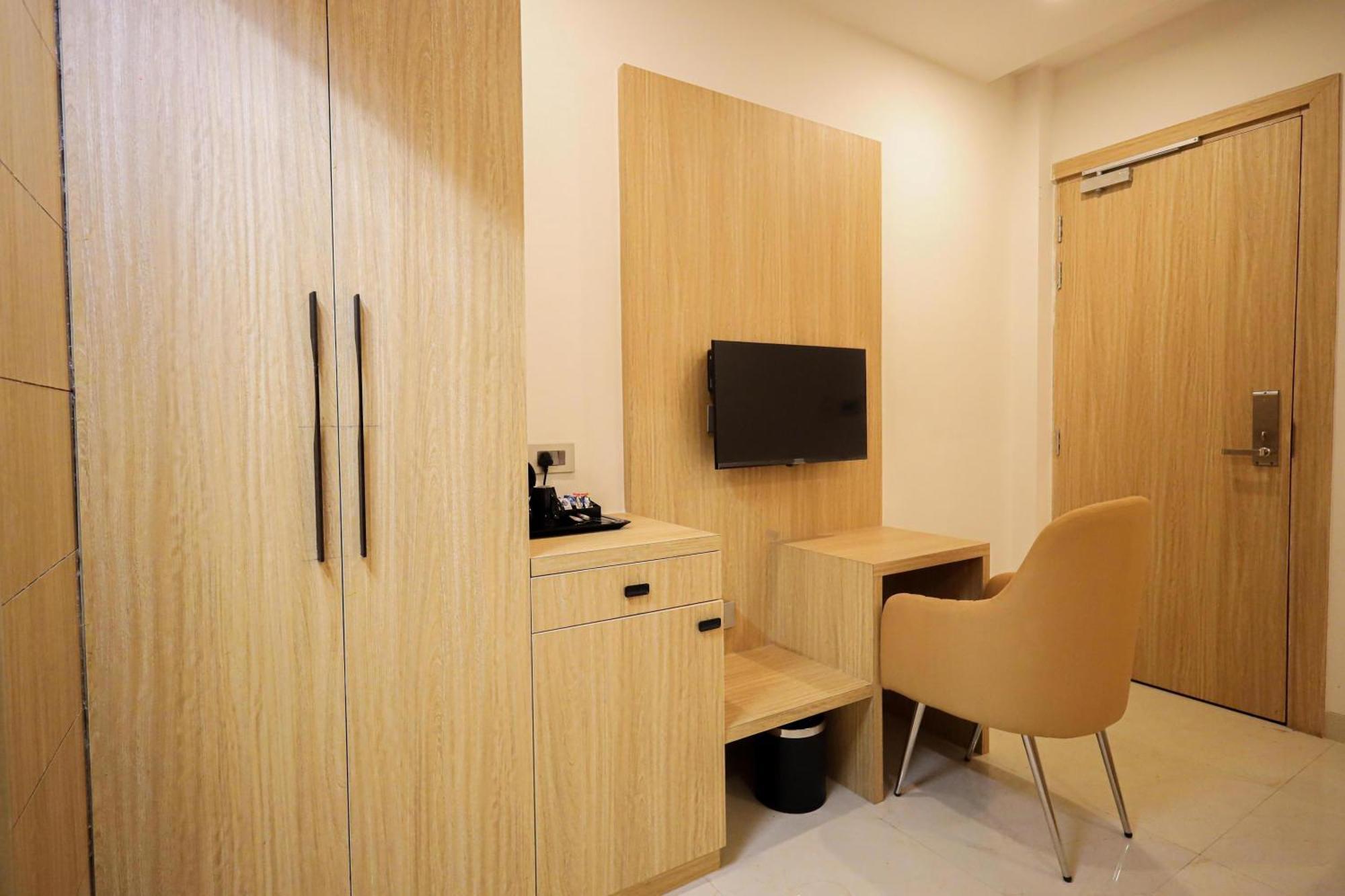 Hotel The Royal Legacy Lucknow Esterno foto