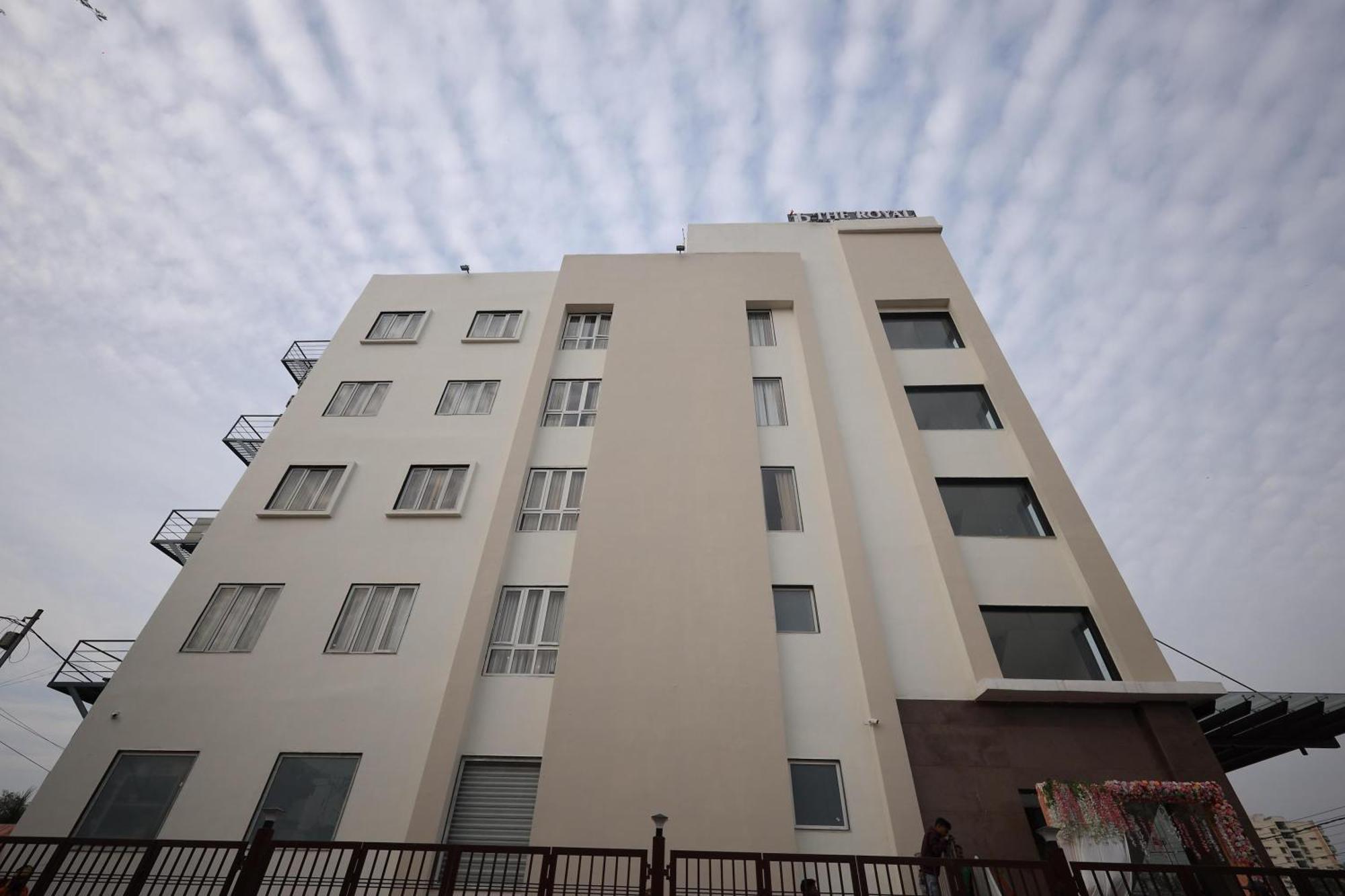 Hotel The Royal Legacy Lucknow Esterno foto