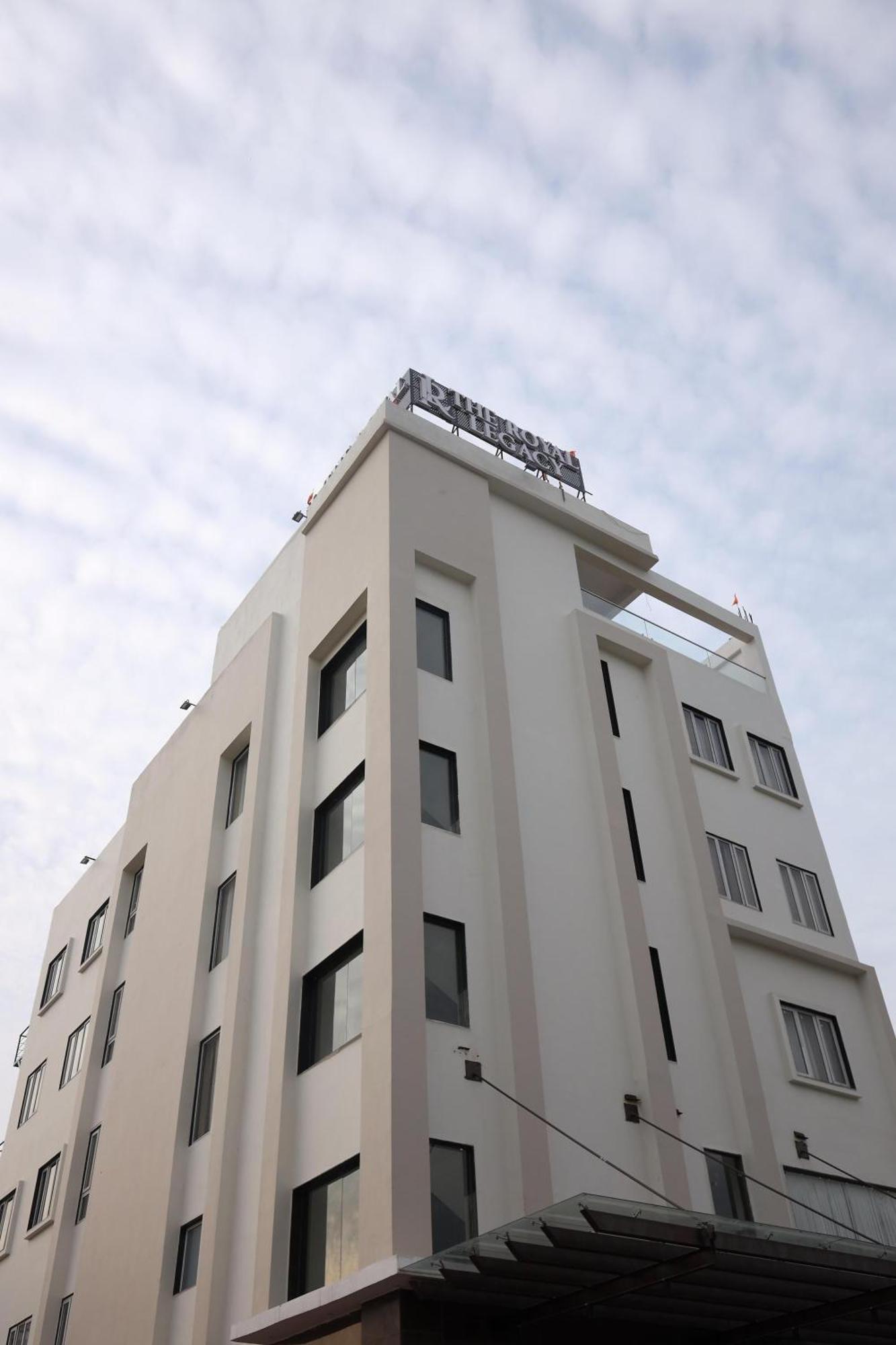 Hotel The Royal Legacy Lucknow Esterno foto